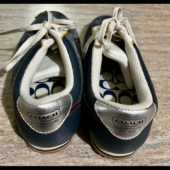 Coach Becka suede shoes with heart charm - Picture 14 of 16